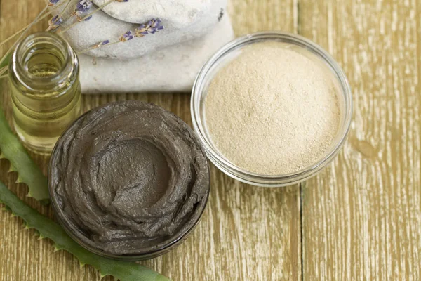 Voorbereiding Van Cosmetische Modder Masker Met Aloë Vera Lavendel Etherische — Stockfoto