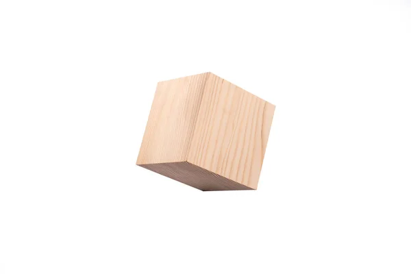 白色背景上隔离的木制立方体 — 图库照片