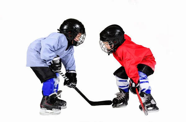 Ragazzo Che Gioca Hockey Ghiaccio Piccolo Giocatore Hockey Isolato Sfondo — Foto Stock