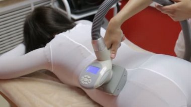 Anti selülit lpg Masaj, kozmetik klinik prosedürü olan kadın