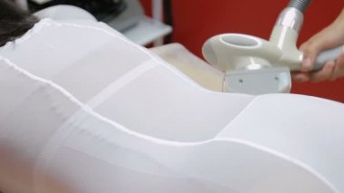 Anti selülit lpg Masaj, kozmetik klinik prosedürü olan kadın