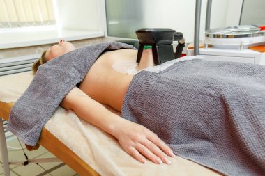 Güzellik salonunda kilo kaybı ve zayıflama cryolipolysis tedavisi