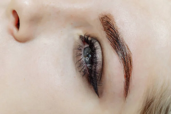 Resultat Permanent Makeup Tatuering Ögonbryn Skönhetssalong — Stockfoto