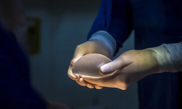 silikon implant tıbbi bakım