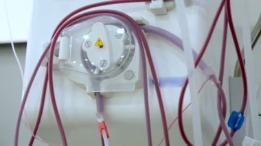 Ekipmanlardaki insanlarda hemodiyaliz