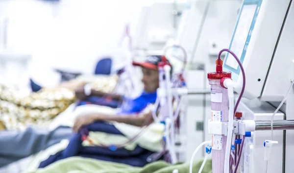 Ekipmanlardaki insanlarda hemodiyaliz