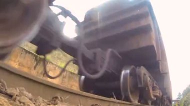 Hareketli tren arabası ile madencilik taşımacılığı