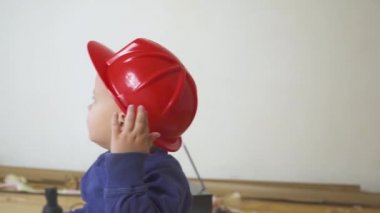Çocuk kask ve inşaat ile hd araçları