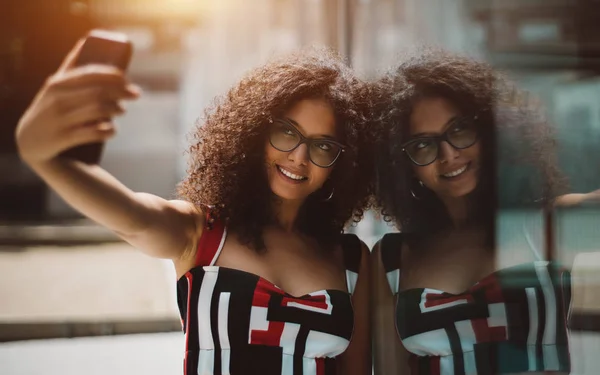 Dazzling Hipster Girl Eyeglasses Bulky Curly Hair Taking Selfie Using — Stock Photo, Image