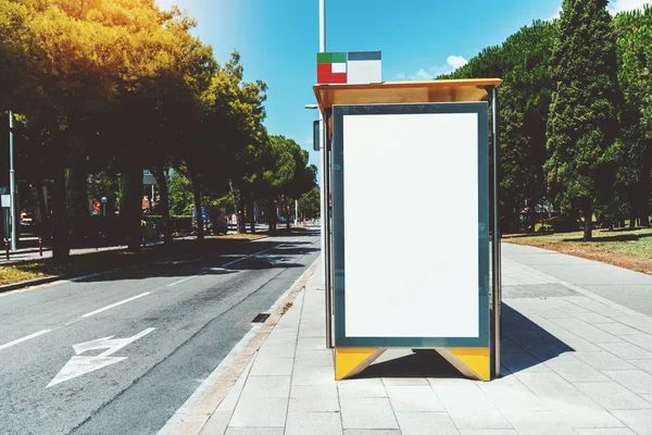 Plantilla Vacía Del Marcador Posición Cartelera Una Parada Autobús Urbano — Foto de Stock