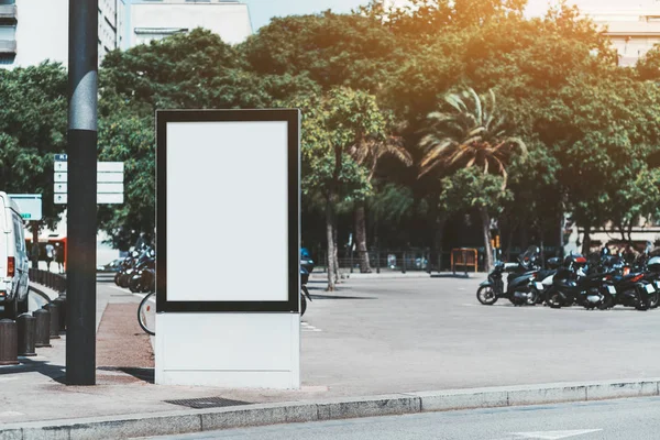 Bir boş poster mockup açık havada — Stok fotoğraf