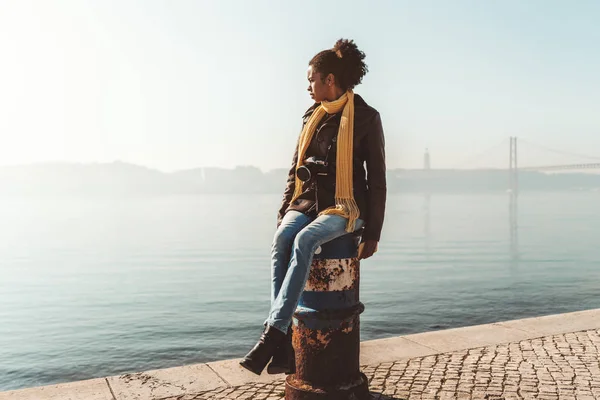 Donna brasiliana sul lungomare — Foto Stock