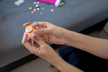 Sağlık, İlaç Hazırlama ve İlaç Şişesi İyilik İçin Hazırlık Açılışı