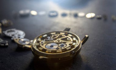 The process of repair of mechanical watches