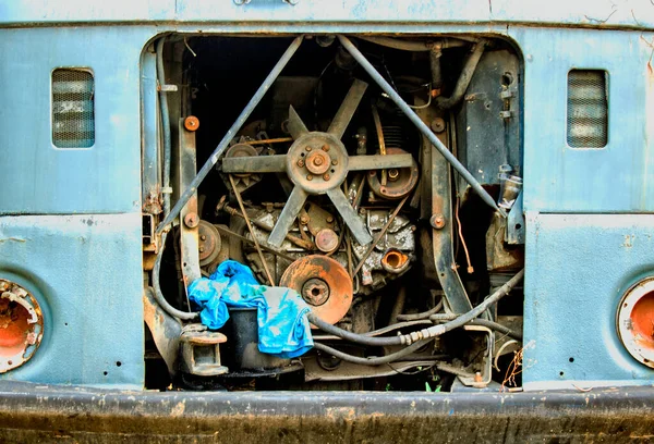 The old broken carm engine of the old broken car