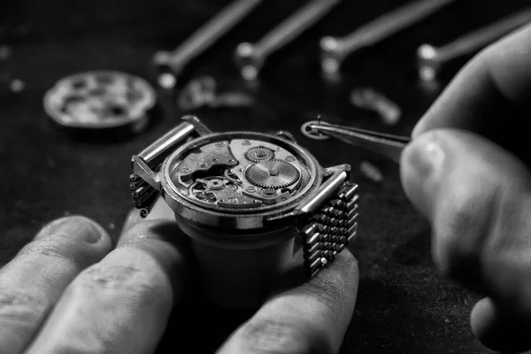 Taller Relojero Reparación Relojes Mecánicos — Foto de Stock