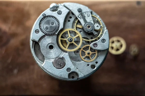 Mechanical watch repair, watchmaker\'s workshop