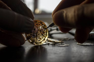 The process of repair of mechanical watches