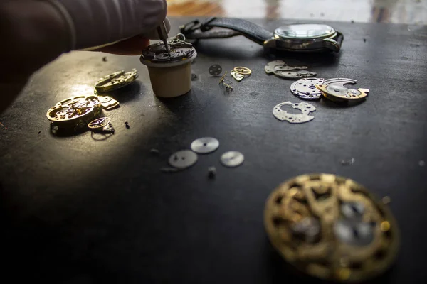 Process Repair Mechanical Watches — ストック写真