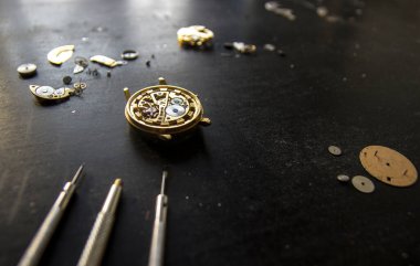 The process of repair of mechanical watches