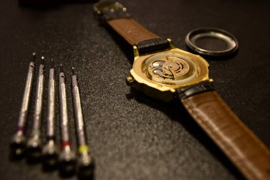 The process of repair of mechanical watches