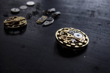 The process of repair of mechanical watches