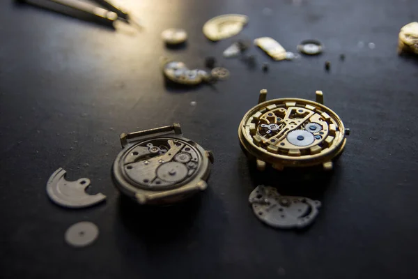 Процес Ремонту Механічних Годинників — стокове фото