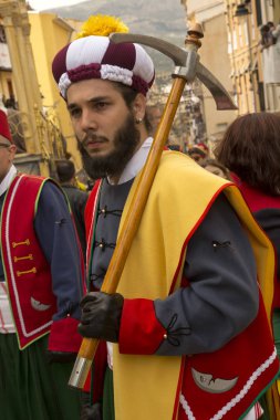 Alcoy, Alicante, İspanya. 22 Nisan 2017. Festival Moors ve Hıristiyanlar. Şehir Merkezi aracılığıyla Mart.