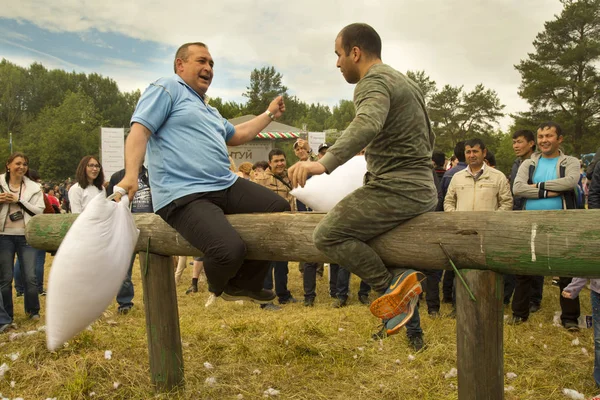 Saint-Petersburg, Rusya. 08 Temmuz 2017. Geleneksel festival Tatarları ve bashkirs 