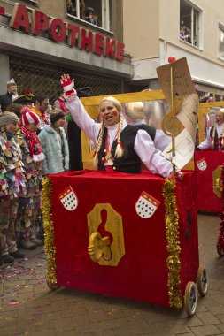 Köln, Almanya, 12 Şubat 2018. Geleneksel karnaval geçit karnaval maskesi.