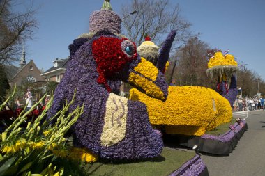 Sassenheim, Hollanda, 21 Nisan 2018. Çiçek Geçidi, Bloemencorso. 