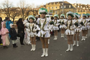 Stuttgart, Almanya, 13 Şubat 2018. Şehir merkezinde karnaval geçit töreni.