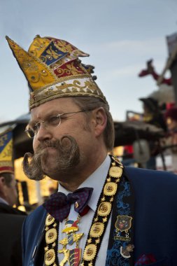 Stuttgart, Almanya, 13 Şubat 2018. Şehir merkezinde karnaval geçit töreni.