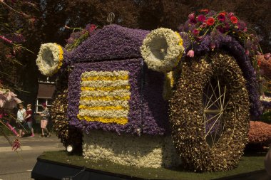 Sassenheim, Hollanda, 21 Nisan 2018. Çiçek Geçidi, Bloemencorso. 