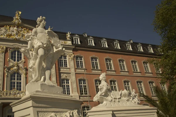 Trier Tyskland Maj 2018 Skulptur Utsmyckning Väljar Kåren Palatset Kurfurstliches — Stockfoto
