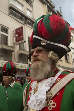 Köln, Almanya, 12 Şubat 2018. Geleneksel karnaval geçit karnaval maskesi.