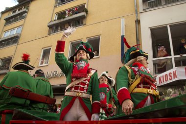 Köln, Almanya, 12 Şubat 2018. Geleneksel karnaval geçit karnaval maskesi.