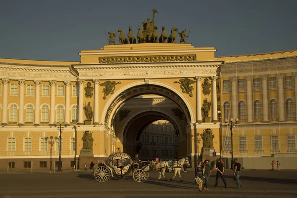 Saint Petersburg Russia Maio 2018 Edifício Estado Maior Praça Palácio — Fotografia de Stock