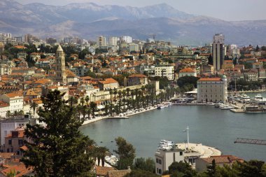 Split, Hırvatistan. 16 Ağustos 2018. Split, Hırvatistan'daki Marjan dağından manzara.