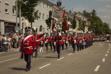 Ludwigsburg, Almanya , 10 Haziran 2018. At pazarı (Pferdemarkt). Ludwigsburg şehir merkezinde kostüm geçit töreni, Almanya.