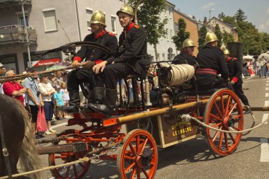 Ludwigsburg, Almanya , 10 Haziran 2018. At pazarı (Pferdemarkt). Ludwigsburg şehir merkezinde kostüm geçit töreni, Almanya.