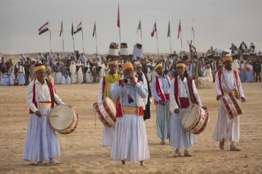 DOUZ, TUNISIA. 20 Aralık 2018 'de. Douz, Tunus 'ta Sahra Festivali.