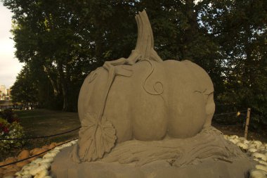 Ludwigsburg, Almanya , 22 Eylül 2018. Ludwigsburg bahçelerinde Kum heykel 