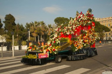 Güzel, FRANCE, 23 Şubat 2019. Nice, Fransa 'daki geleneksel karnaval maskeleri geçit töreni..