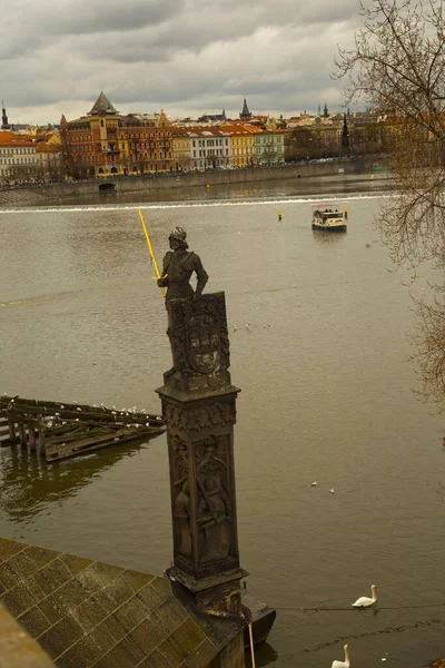 Prague Czech Republic December 2018 Скульптура Мосту Карла Річці Влтаві — стокове фото