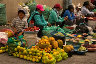 OTAVALO, Ekvador, 22 Haziran 2019. Hindistan 'ın Ekvador' daki Otavalo pazarı.