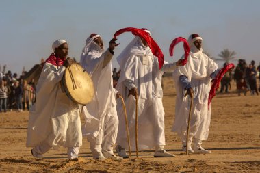 DOUZ, TUNISIA. 23 Aralık 2018 'de. Douz, Tunus 'ta Sahra Festivali.