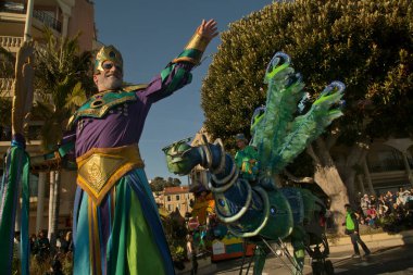 MENTON, FRANCE, 24 Şubat 2019. Menton, Fransa 'daki Limon Festivali' nin geleneksel karnaval geçidi..