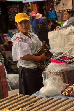 OTAVALO, Ekvador, 22 Haziran 2019. Hindistan 'ın Ekvador' daki Otavalo pazarı.
