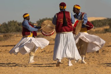DOUZ, TUNISIA. 21 Aralık 2018 'de. Douz, Tunus 'ta Sahra Festivali.